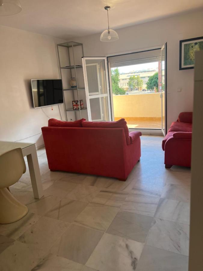 Piso De 3 Dormitorios Con Garaje Jerez de la Frontera Exterior foto