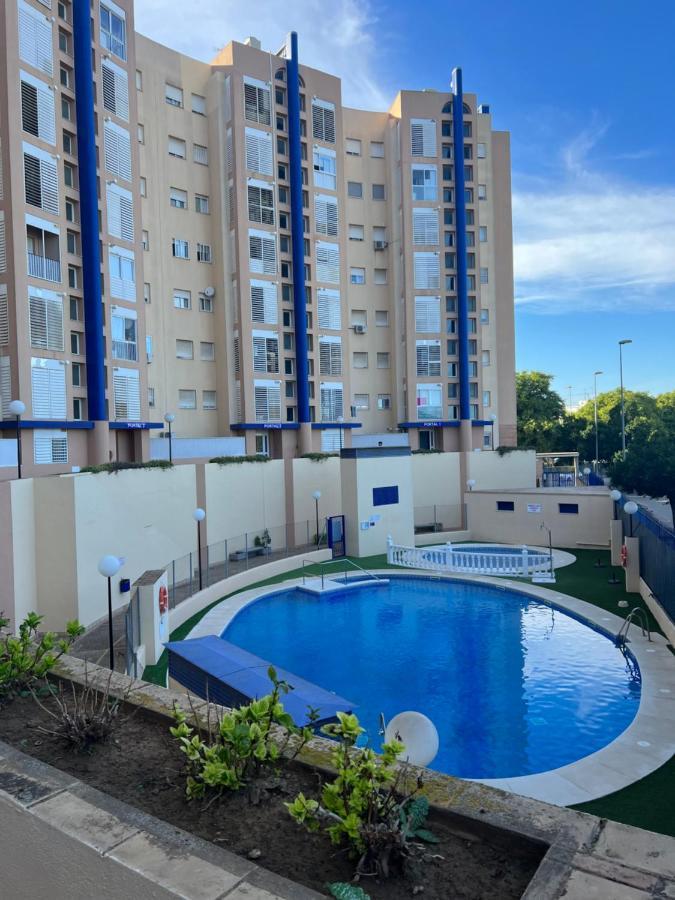 Piso De 3 Dormitorios Con Garaje Jerez de la Frontera Exterior foto