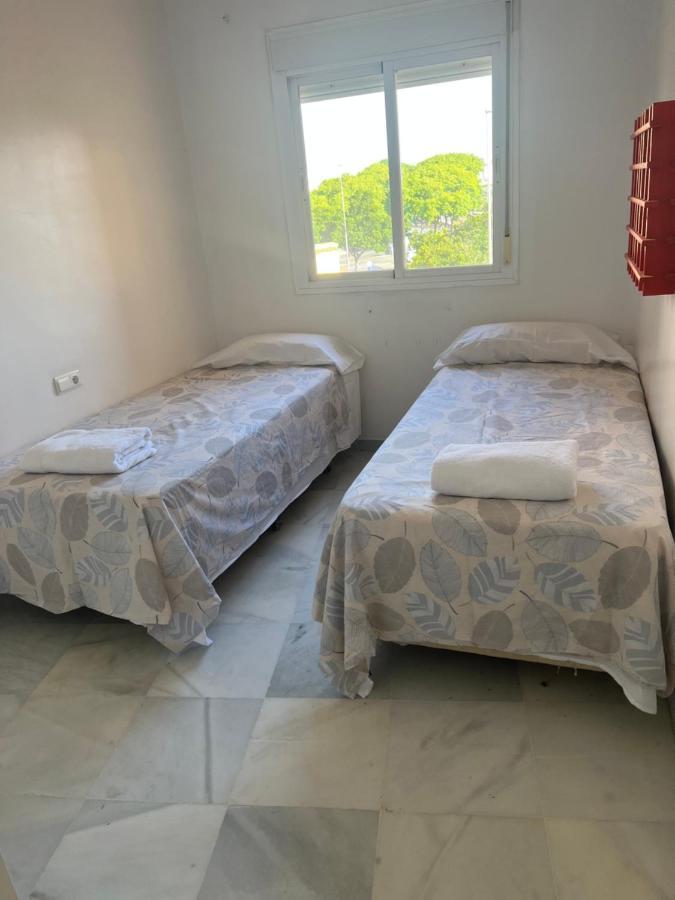 Piso De 3 Dormitorios Con Garaje Jerez de la Frontera Exterior foto